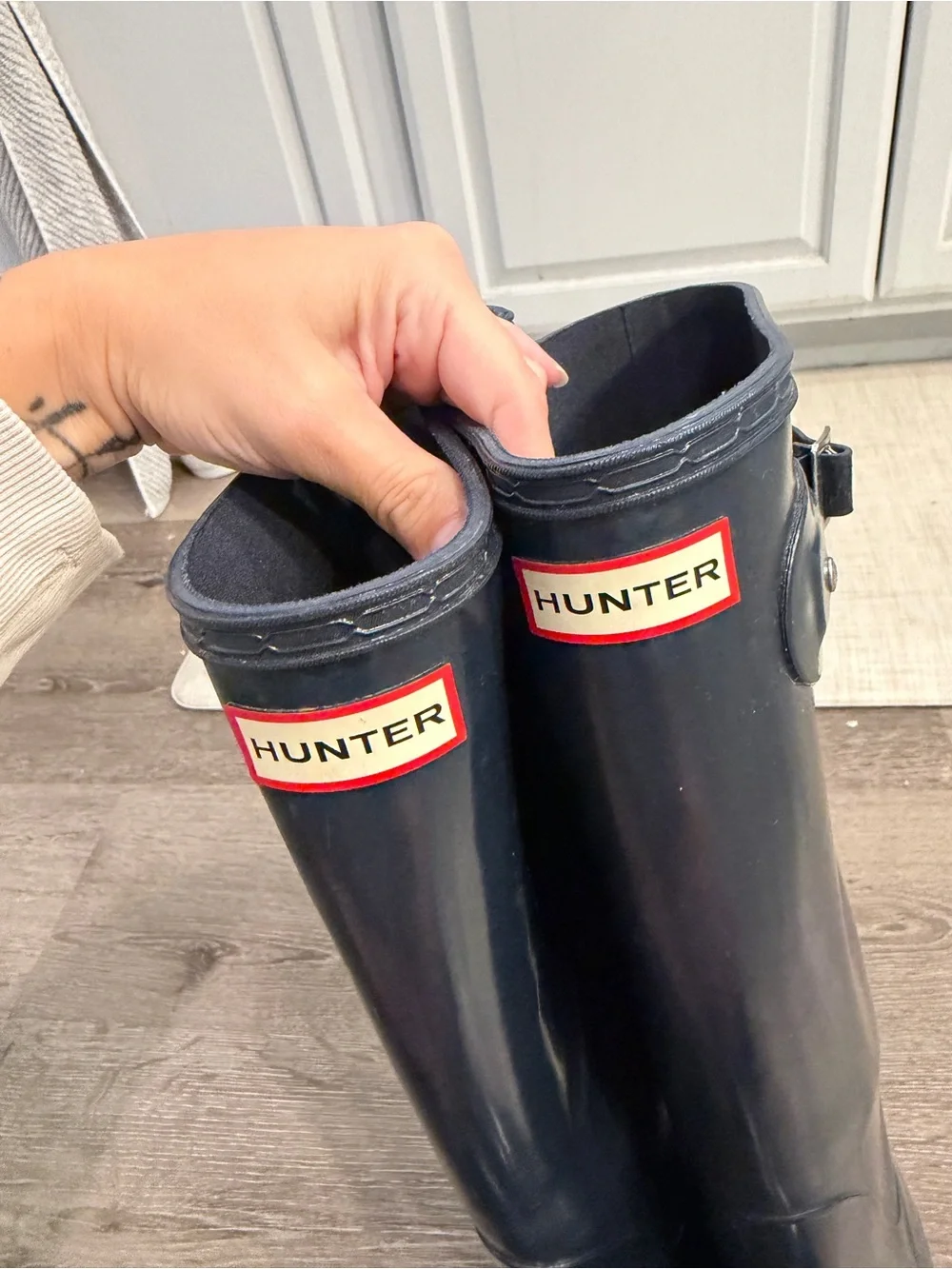 Hunter Women's Original Tall Rain Boots — navy